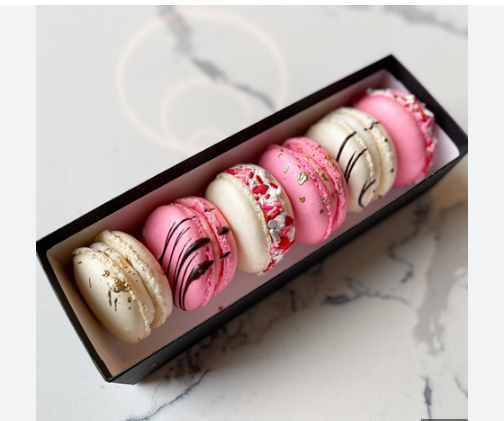Ways in Which You Can Take Advantage Of Customized Macaron Boxes